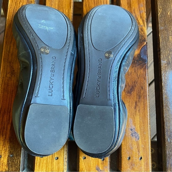 Lucky Brand Lace Design Casual Flats - Picture 4 of 5